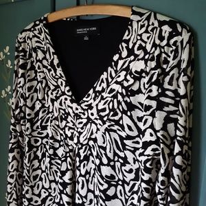 Sharp Black & White Jones New York Top Sz L